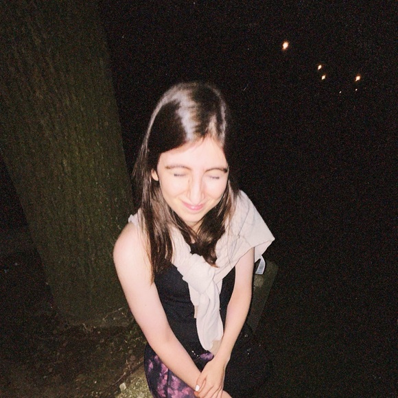 Meet your Posher, Azin - Picture 2 of 2